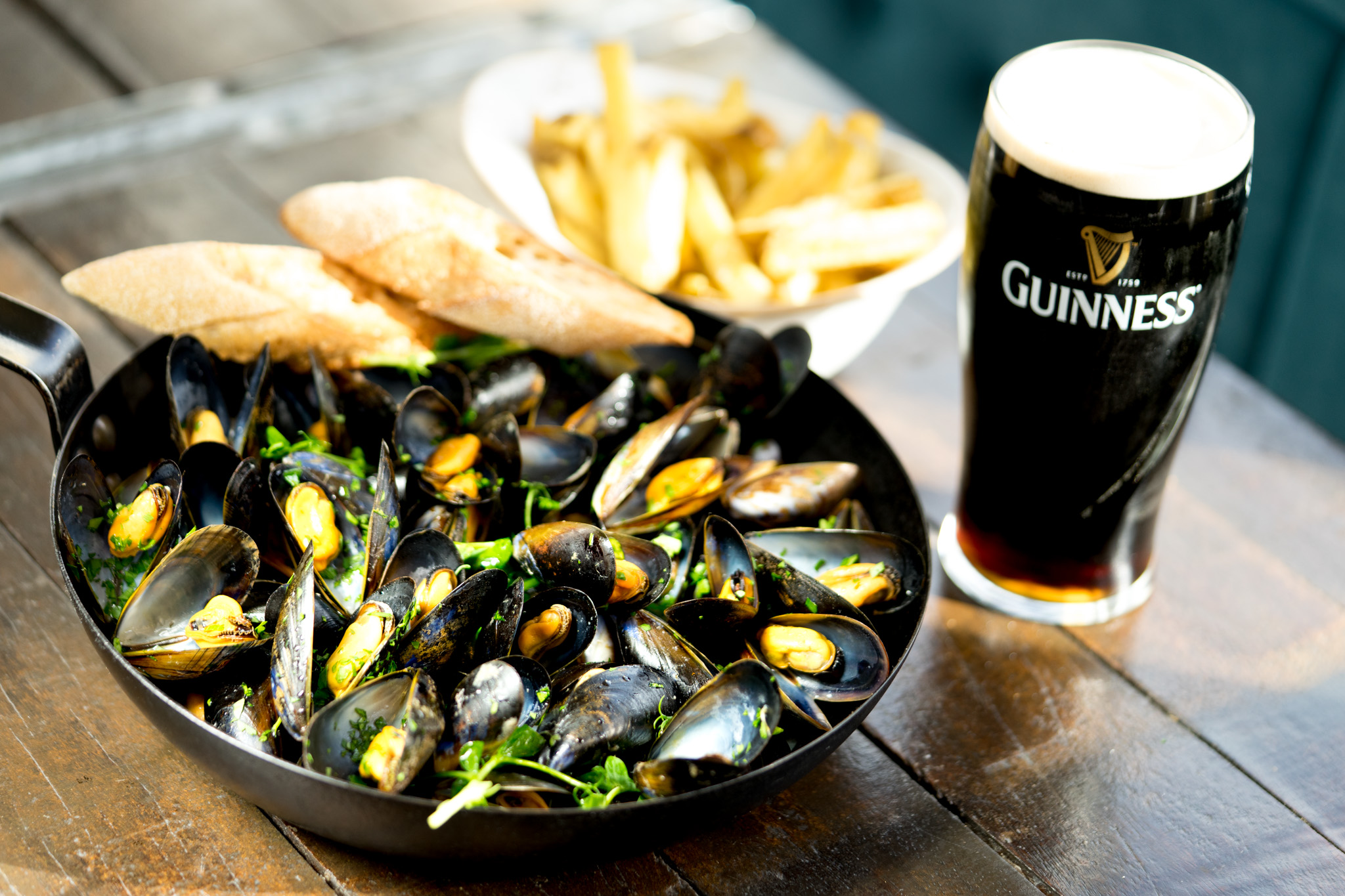 Mussels In Guinness Recipes ["[\"The thirsty kitchen\"]"]\"]"]